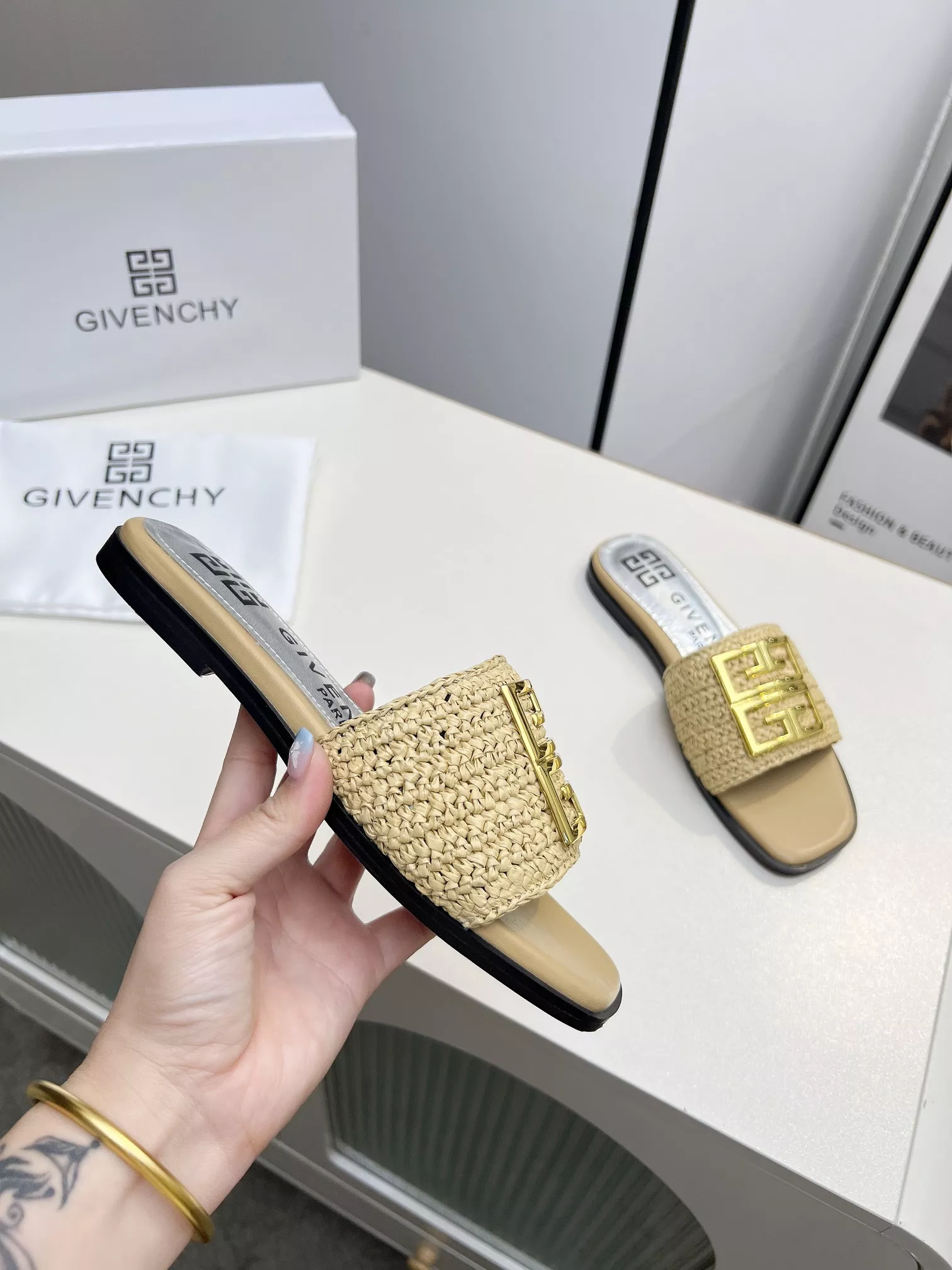 givenchy chaussons pour femme s_12a253b4